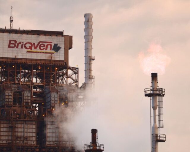 Gobierno solicitará clausura de planta química tras incendio en Quilicura