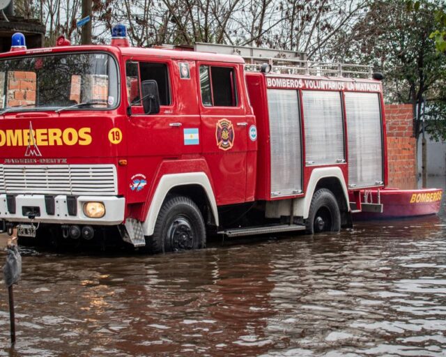 Osorno: evacúan familias por crecida de ríos Damas y Rahue
