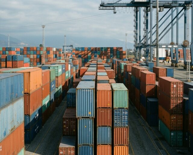 Chile y EE.UU. acuerdan continuar negociaciones sobre aranceles a exportaciones