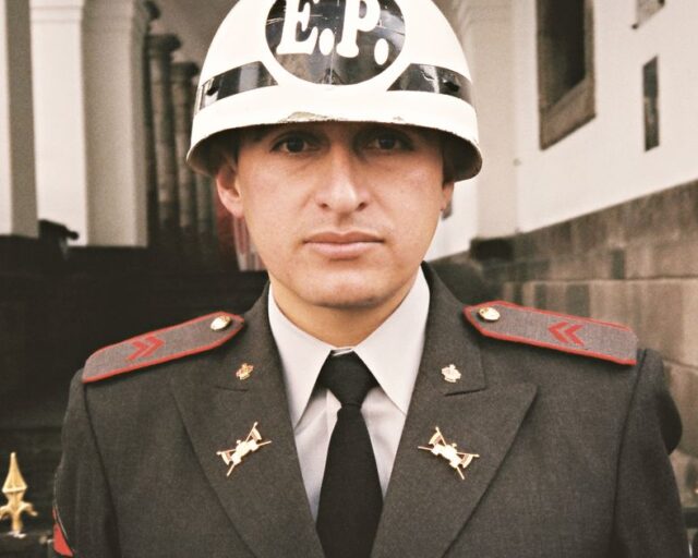 Ecuador aprueba ley para que militares apoyen a policías sin estado de excepción