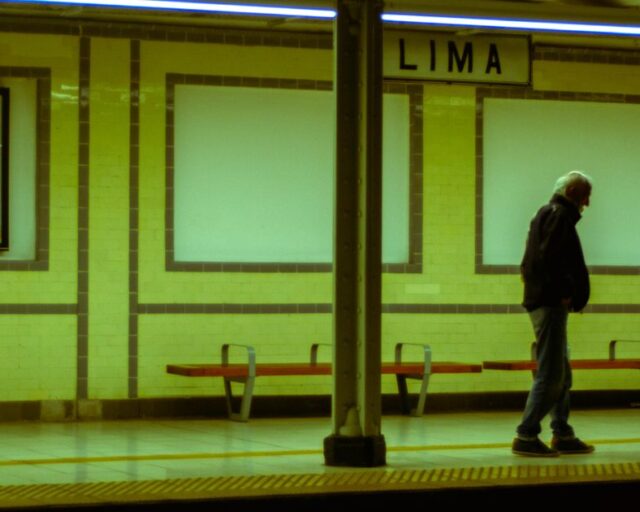 Metro anuncia retiro de trenes NS-74 para 2030 tras incendio en Línea 5