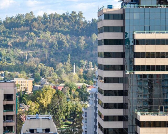 Salud remueve a tres directores de servicios en tres regiones del país