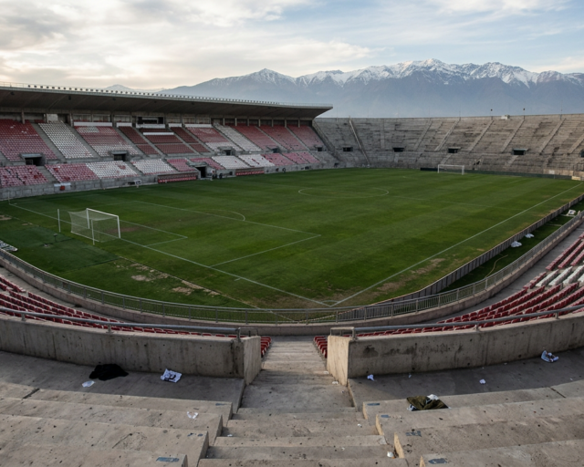 Universidad de Chile vence 3-0 a La Serena y mantiene opciones por Chile 2