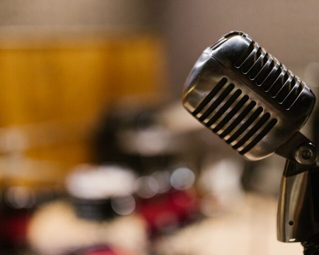 Cantante Cami solicita al Ministerio del Deporte retirar su canción de publicación