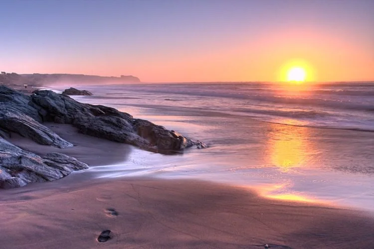 Iloca se consolida como el destino imperdible del litoral del Maule: Naturaleza, gastronomía marina y tradición costera