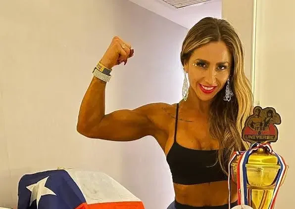Nicole «Luli» Moreno consolida su reinado internacional al coronarse tricampeona de Bikini Fitness