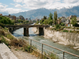 Hallan cuerpo sin vida en canal del río Mapocho en Providencia
