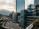 FMI recorta a 0,6% su proyección de crecimiento para Chile en 2026