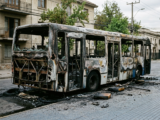 Bus del RED incendiado en Conchalí durante manifestación por Juan Aliste Vega