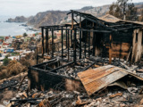 Una persona falleció en incendio que afectó seis viviendas en Pudahuel