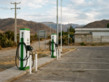 Venta de autos eléctricos e híbridos sube 145% en nueve meses